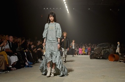 「コーチ」19年春夏