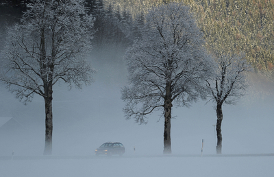 雪に覆われるドイツ、美しい冬の光景