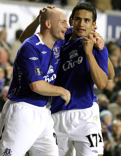 エバートン 3連勝を飾り決勝トーナメント進出を決める