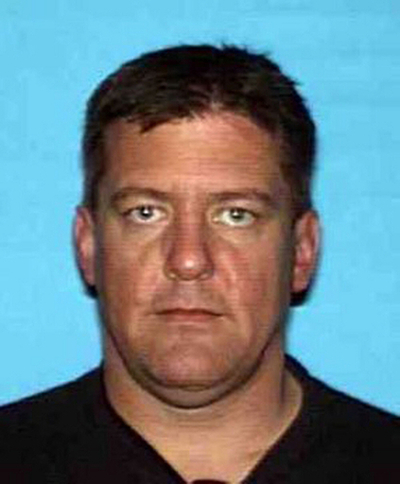 イブのパーティーにサンタ姿の男が乱入し発砲、6人死亡 米ロス