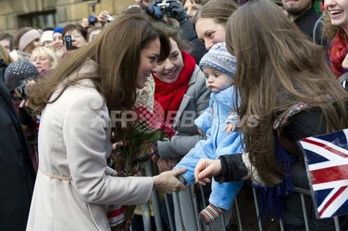 英キャサリン妃の吐き気 つわりではなく 妊娠悪阻 写真3枚 ファッション ニュースならmode Press Powered By Afpbb News