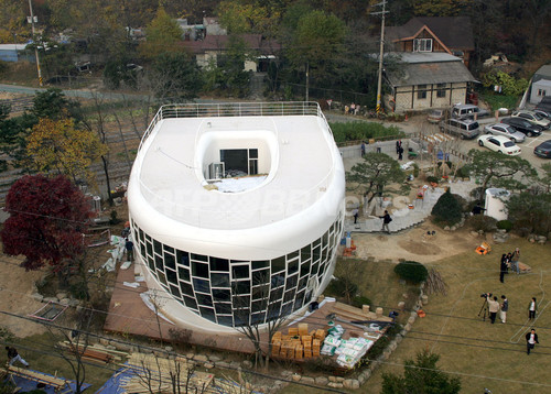 韓国の「トイレ市長の家」完成、総工費1億7000万円 写真4枚 