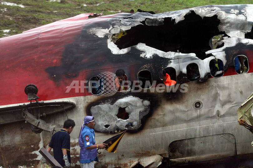 プーケット旅客機炎上事故、原因究明へ