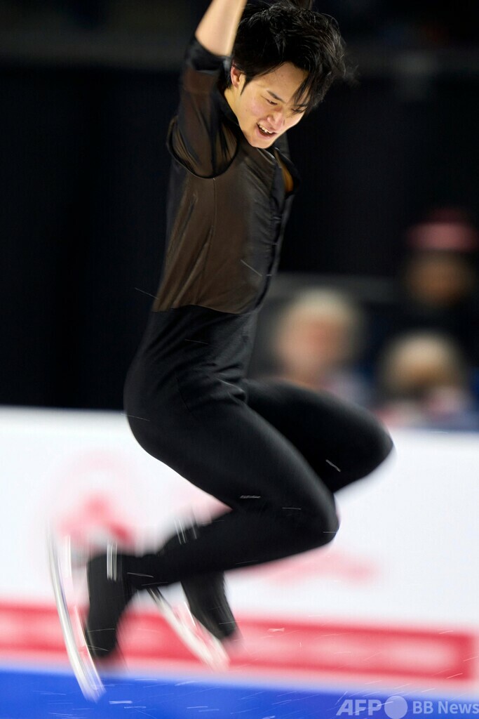 山本草太がSP首位 スケートカナダ