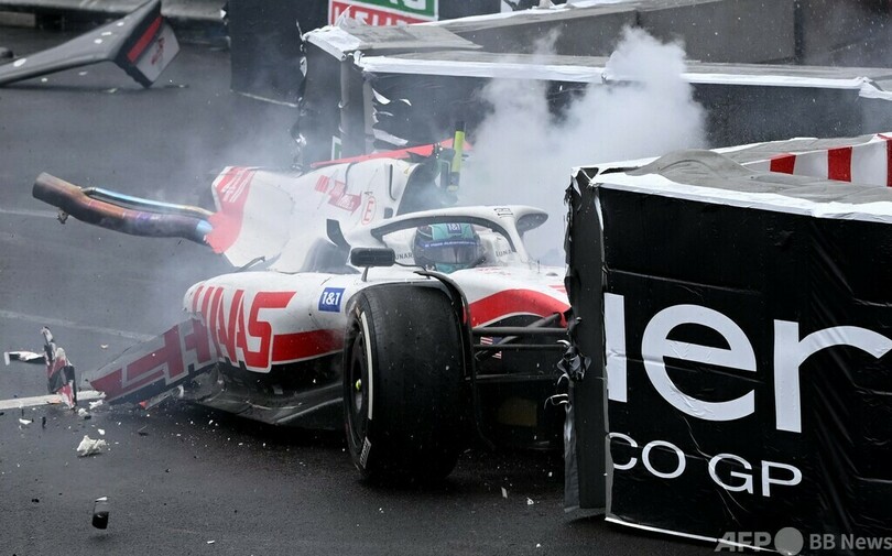 ミックが大クラッシュ、マシンは真っ二つに モナコGP