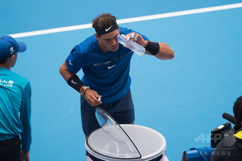 目にごみが入りながらもナダルがイズナー撃破、中国OPベスト4