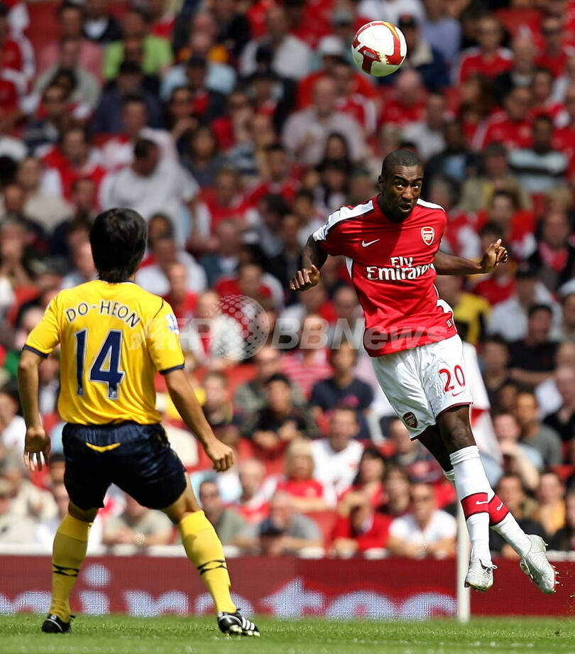 アーセナル 開幕戦でWBAを下す