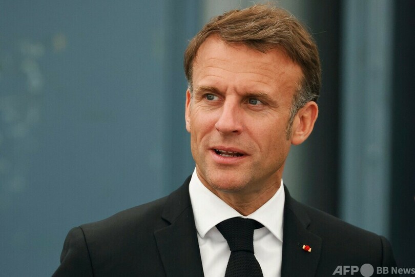 世俗主義について新たな議論必要 仏大統領