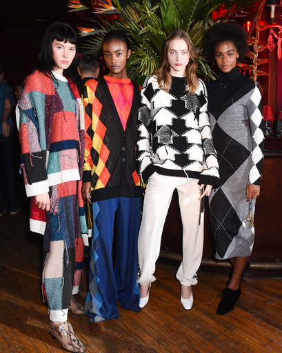 ステラ マッカートニー」2017年秋コレクション 写真44枚 国際ニュース