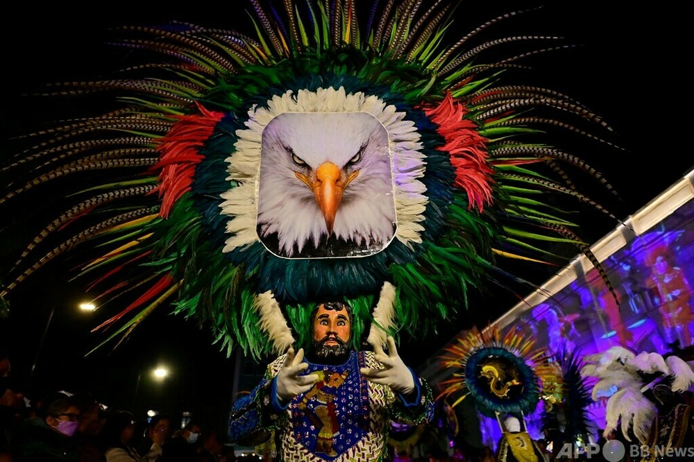伝統の仮面で祝うカーニバル「ウエウエ」 メキシコ 写真29枚 国際