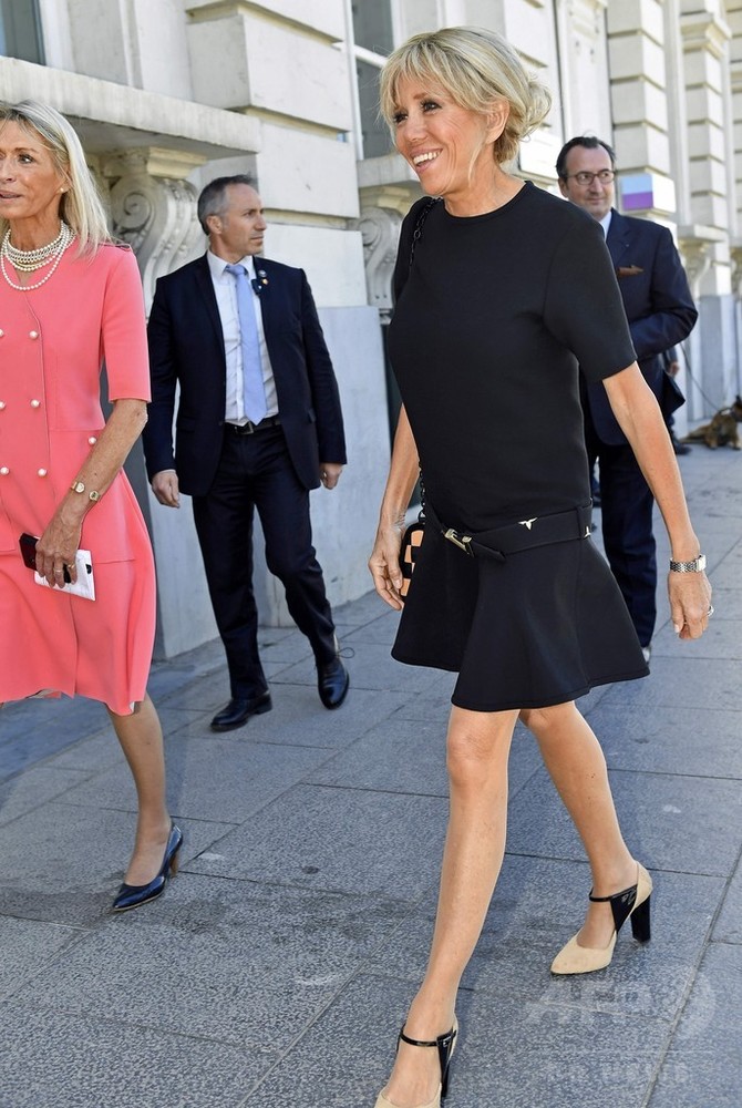仏ファーストレディは「ルイ・ヴィトン」がお好き 写真7枚 国際ニュース:AFPBB News