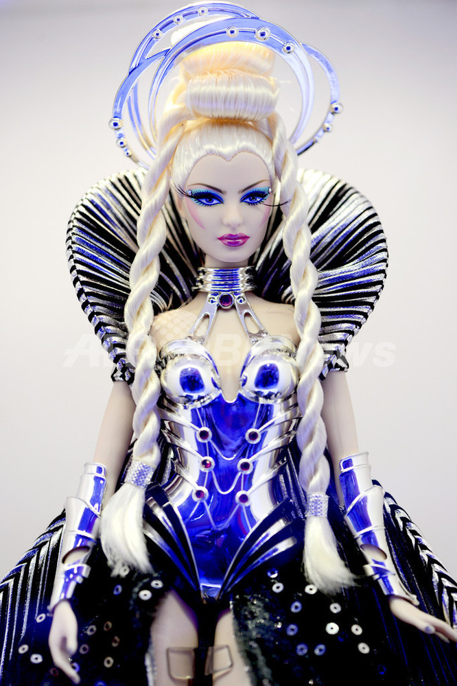 ヨーロッパ初の等身大「バービー・ドリームハウス」、地元では反対の