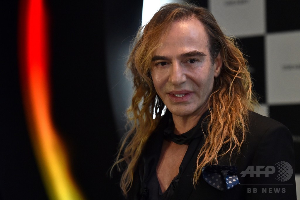 ガリアーノ初の「マルジェラ」クチュール、ロンドンで開催するワケ