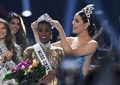 2019年大会の優勝者、南アフリカ代表のゾジビニ・ツンジさん。米ジョージア州アトランタで開催された最終選考会で（2019年12月8日撮影）。(c) VALERIE MACON / AFP