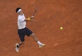 テニス、マドリード・オープン（Mutua Madrid Open 2014）男子シングルス決勝。リターンを打つ錦織圭（Kei Nishikori、2014年5月11日撮影）。(c)AFP/DANI POZO