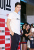 韓国・ソウルで行われた、映画『ミス・ワイフ』のVIP試写会に臨む、俳優のハ・ソクチン（2015年8月5日撮影）。(c)STARNEWS