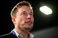 X（旧ツイッター）運営会社オーナーで世界一の大富豪のイーロン・マスク氏（2023年11月1日撮影）。(c)Leon Neal / POOL / AFP