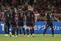 サッカー国際親善試合、川崎フロンターレ対バイエルン・ミュンヘン。ヨシプ・スタニシッチ（右から2人目）の得点を喜び合うバイエルン・ミュンヘンの選手（2023年7月29日撮影）。(c)Richard A. Brooks/ AFP