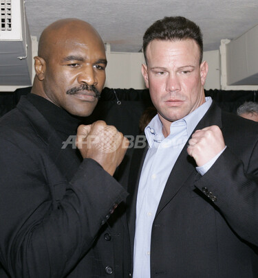 ボクシング＞ホリフィールド 5度目の王座奪還を誓う - 米国 写真4枚