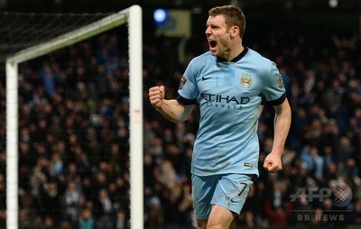 マンCのミルナーがリバプールに加入 写真1枚 国際ニュース：AFPBB News