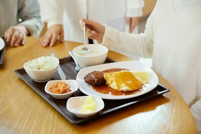 韓国・仁川のバス運転手ら集団食中毒、5路線で運行に支障