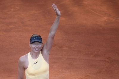 シャラポワがイタリア国際4強入り、全仏女王オスタペンコを撃破