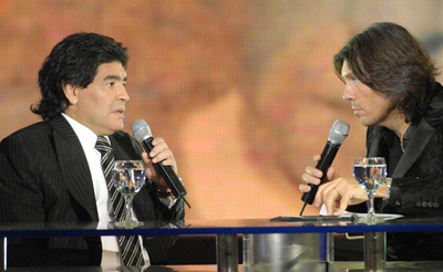 ＜サッカー＞マラドーナ氏 退院から一夜明けテレビ番組に出演 - アルゼンチン