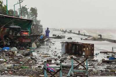 フィリピン、非常に強い台風18号の接近で1万人以上避難