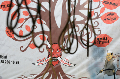 知的障害の女性を性的暴行し殺害、遺体切断 インド