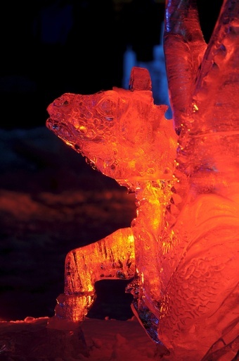 氷の彫刻イベント、ヘルシンキで開催 