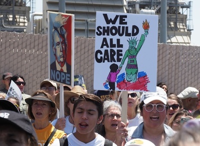 親から引き離された移民の子ども、発表より「数千人」多い可能性 報告書