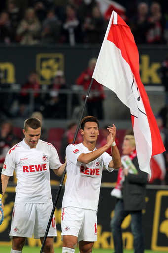 ケルン ポドルスキーの2ゴールでハノーバー下す