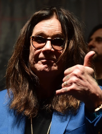 オジー・オズボーンさん、性依存症を公表 