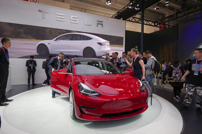 テスラが上海市政府と投資契約 年間50万台生産の工場建設へ