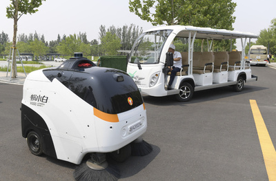 中国主要都市で導入予定の「AI清掃員」、AIビジネスの新分野を切り開くか