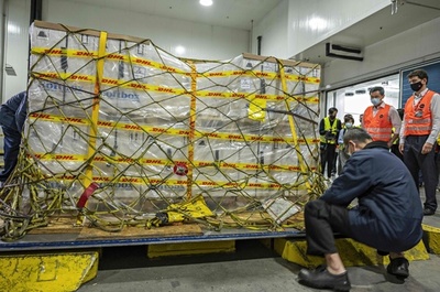 シンガポールにコロナワクチン到着、アジア初