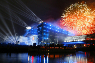 ベルリン中央駅が開業 - ドイツ