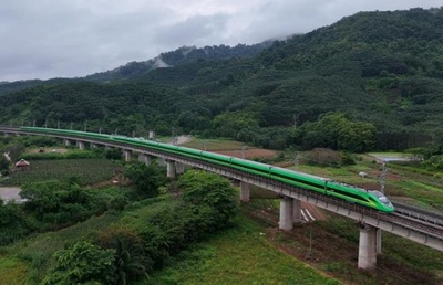 中国の雲南磨憨と四川成都南を結ぶ直行高速列車が開通