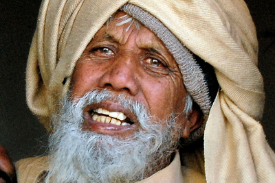 パキスタン北西辺境州のモスクで発生した自爆攻撃、死者は少なくとも56人