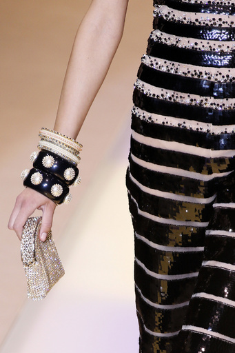 ＜13/14年秋冬パリ・オートクチュール＞ジョルジオ アルマーニ プリヴェ