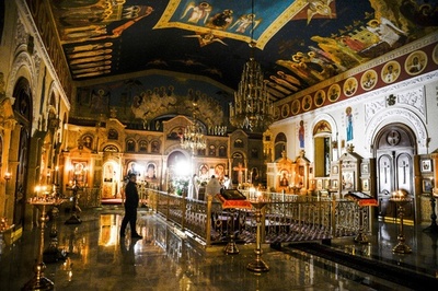 正教会、コロナ禍の中で復活祭 一部の信者のみ教会に