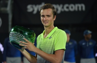 メドベージェフが快進撃のデミノー下しツアー初制覇、シドニー国際