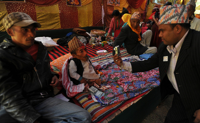 身長56センチのネパール男性、ギネス世界記録をねらう