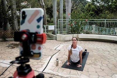 狭くてもフィットネス！ 物理的距離とりながらつながる「香港スタイル」