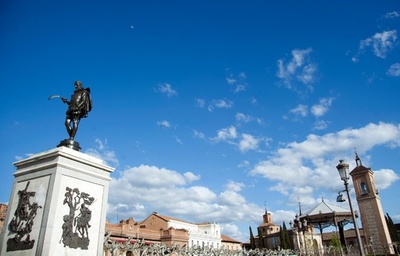 ツイッターに小説「ドン・キホーテ」、投稿回数1万7000回