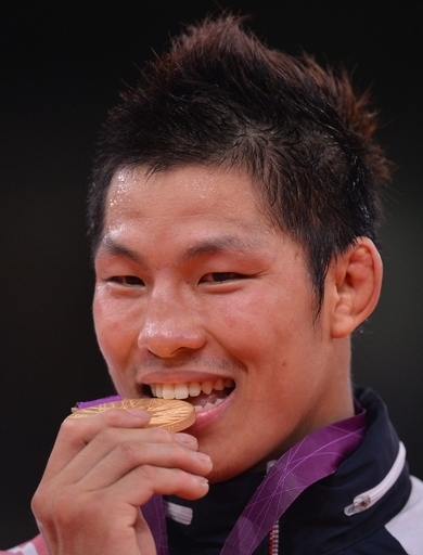 金宰範が金メダル、中井は5位 柔道男子81キロ級