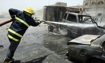 イラク南部で2件の車両爆破テロ、死者16人以上、負傷者30人