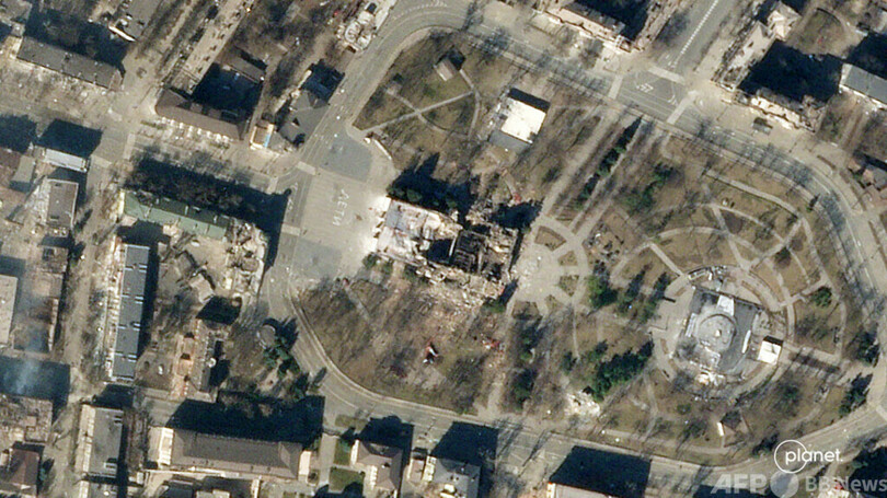 空爆されたマリウポリの劇場、死者300人か 市当局