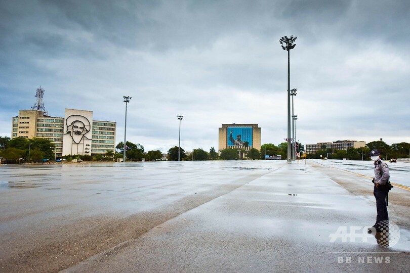 封鎖下で異例のメーデー、デモ行進でも対人距離確保