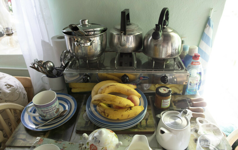 電気も水道もなし 北アイルランドの田舎で暮らす高齢女性、潮流の最先端に？